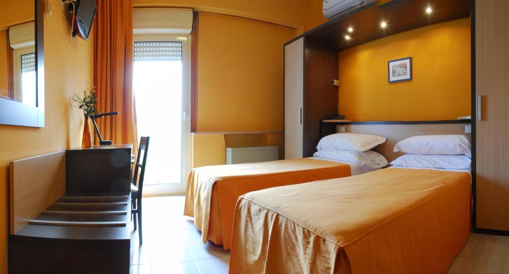 Hotel Michelangelo Терамо Стая снимка