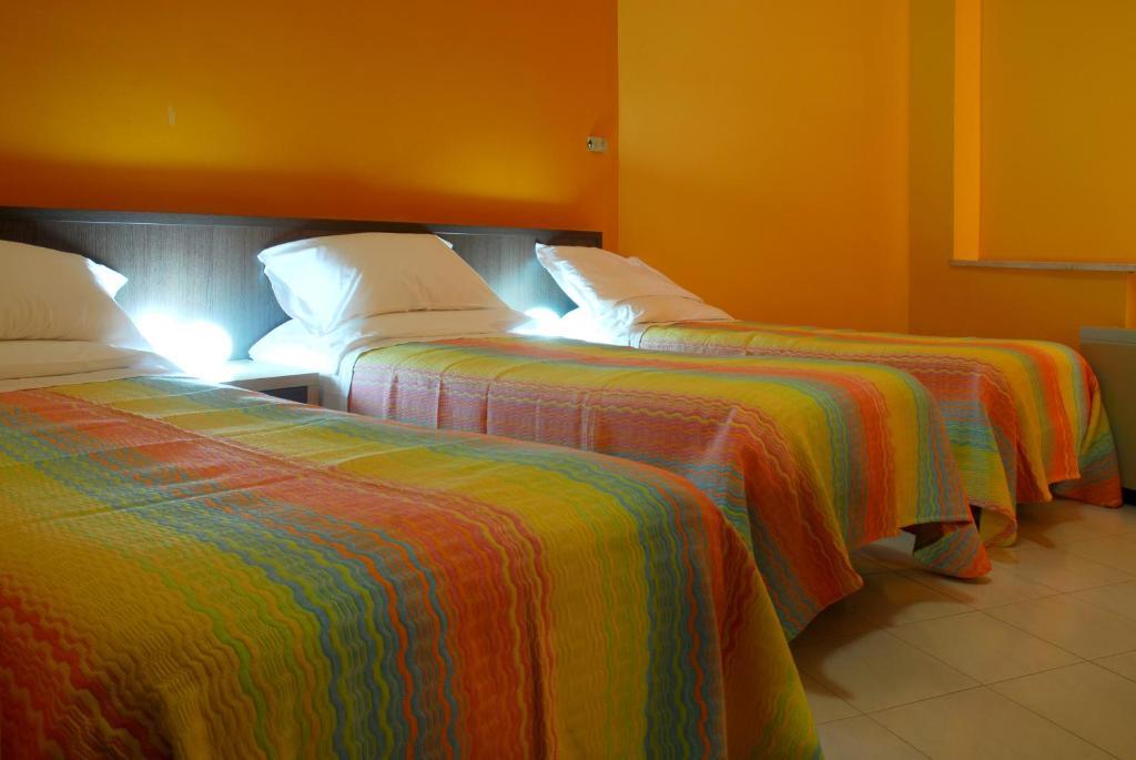Hotel Michelangelo Терамо Стая снимка