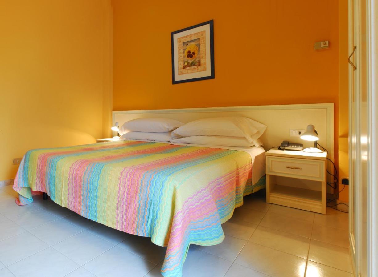 Hotel Michelangelo Терамо Стая снимка